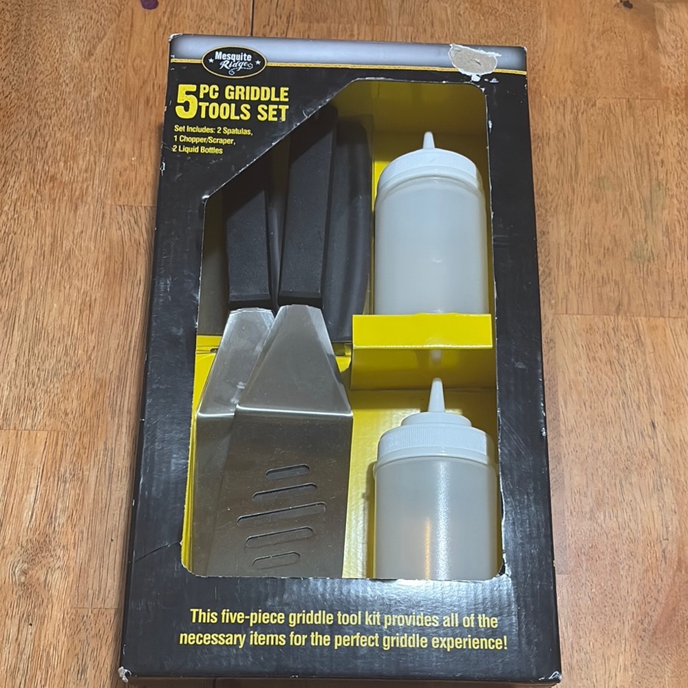 New in box 5 piece grill set